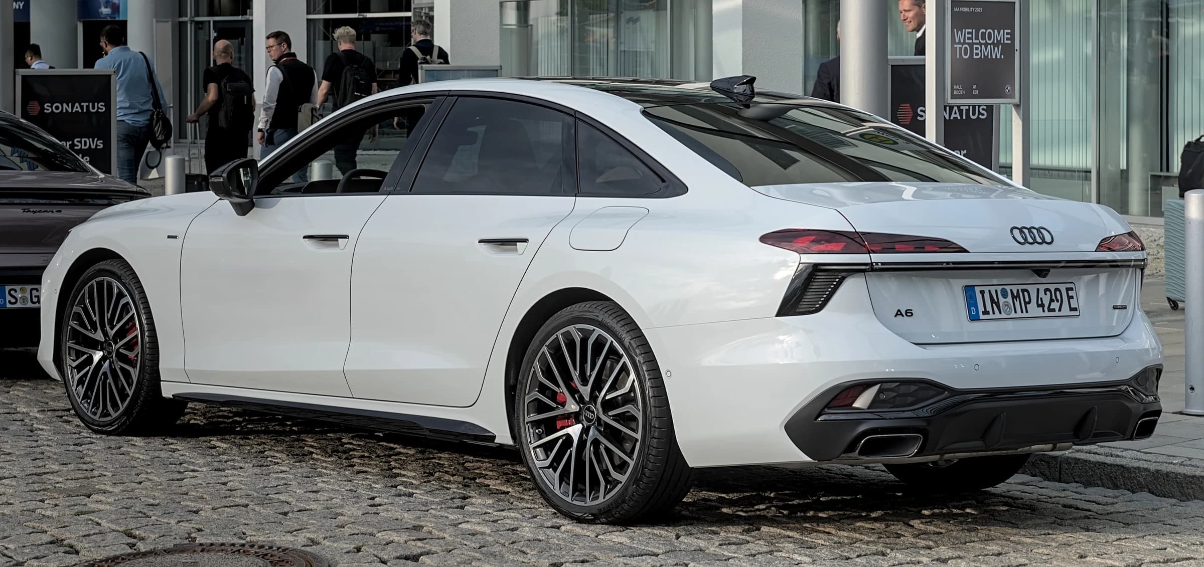 Audi A6 exterior